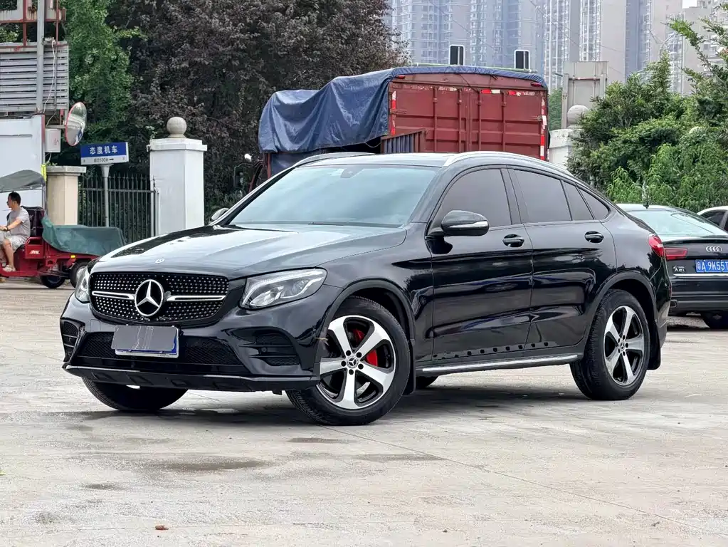 Mercedes-Benz GLC Coupe 2018 GLC 200 4MATIC Coupe SUV купить на сайте DeffCars