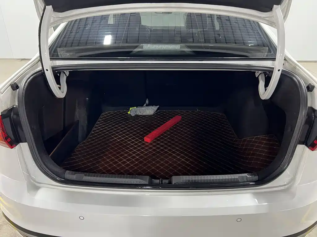 Bora 2024 model 200TSI DSG Yuexing PRO version купить на сайте DeffCars