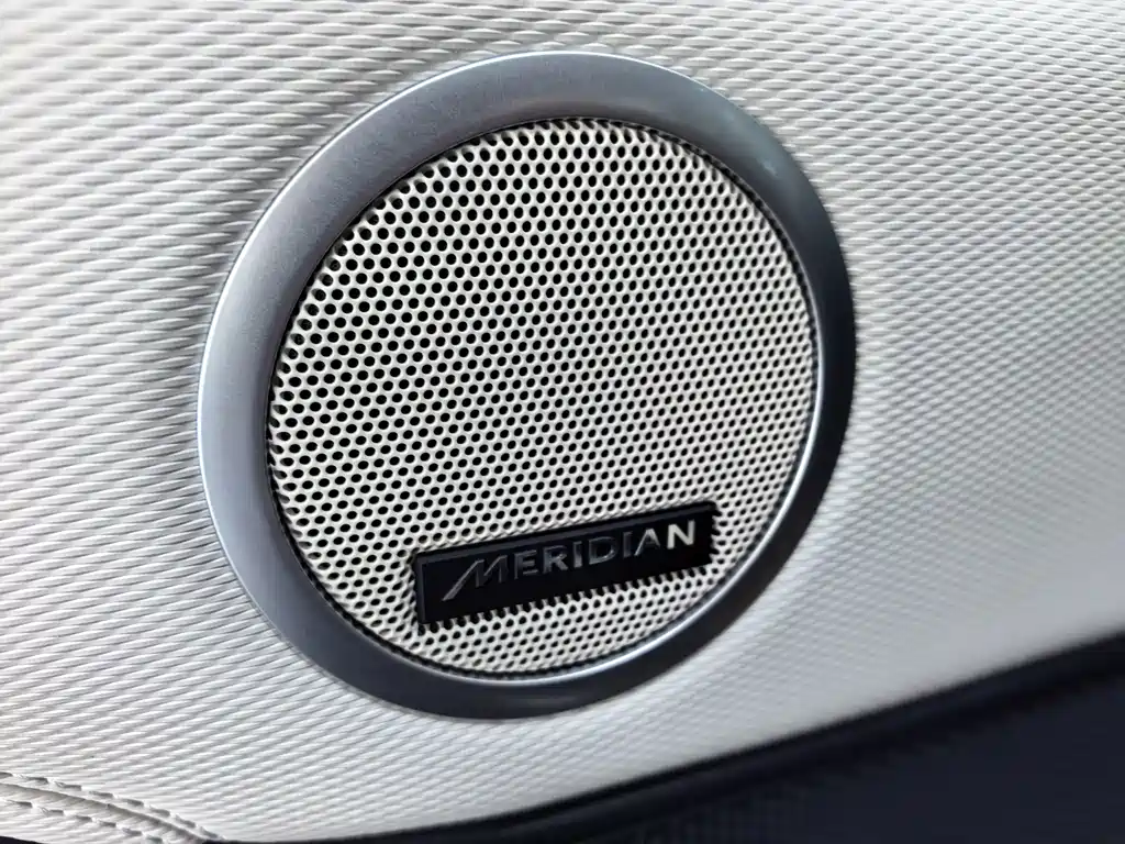 Discover the 2023 360PS R-Dynamic S купить на сайте DeffCars