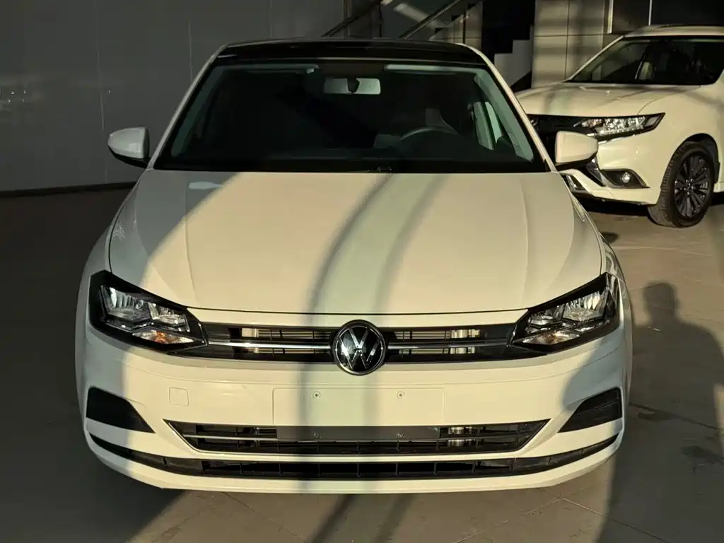 Polo 2022 Plus 1.5L automatic indulgence version купить на сайте DeffCars