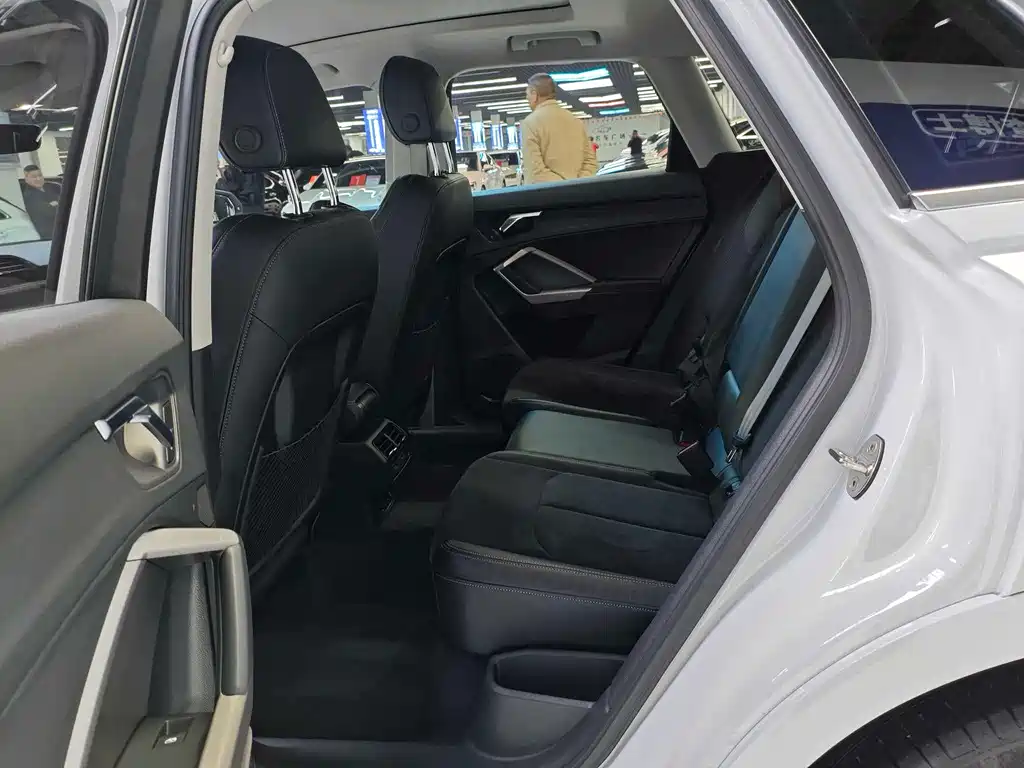 Audi Q3 2020 35 TFSI Fashionable and Dynamic купить на сайте DeffCars