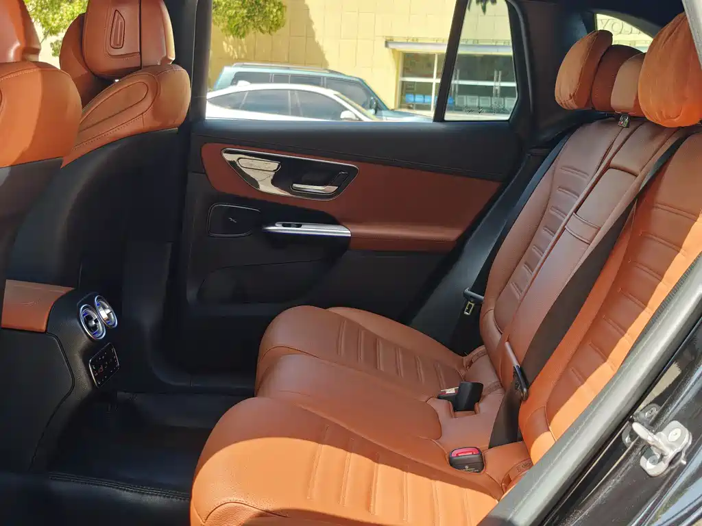 Mercedes-Benz GLC 2024 GLC 260 L 4MATIC luxury model 5 seats купить на сайте DeffCars