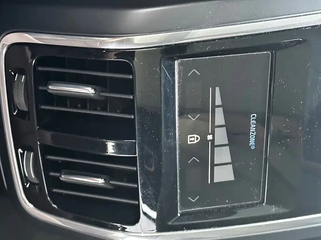 Volvo S90 2021 B5 Zhiyuan Luxury Edition купить на сайте DeffCars