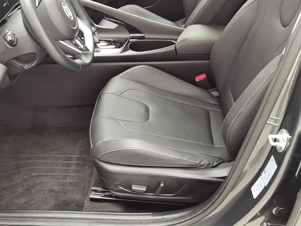 Elantra 2023 1.5L CVT LUX Premium Edition купить на сайте DeffCars