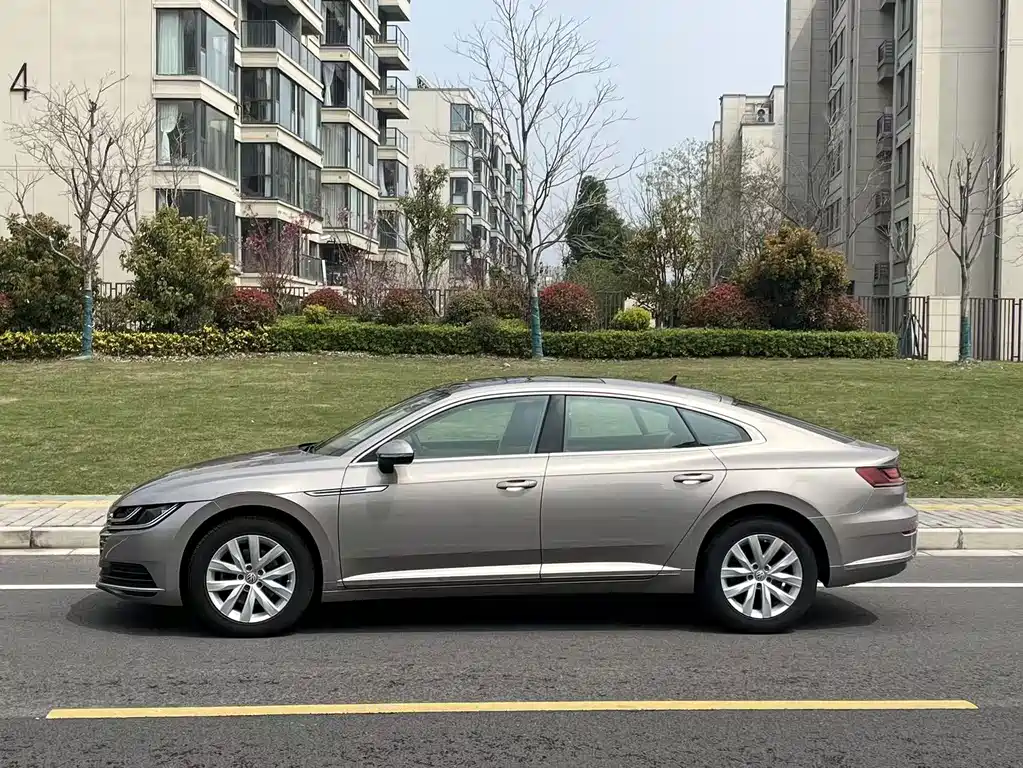FAW-Volkswagen CC 2019 330TSI Huayan Edition National V купить на сайте DeffCars