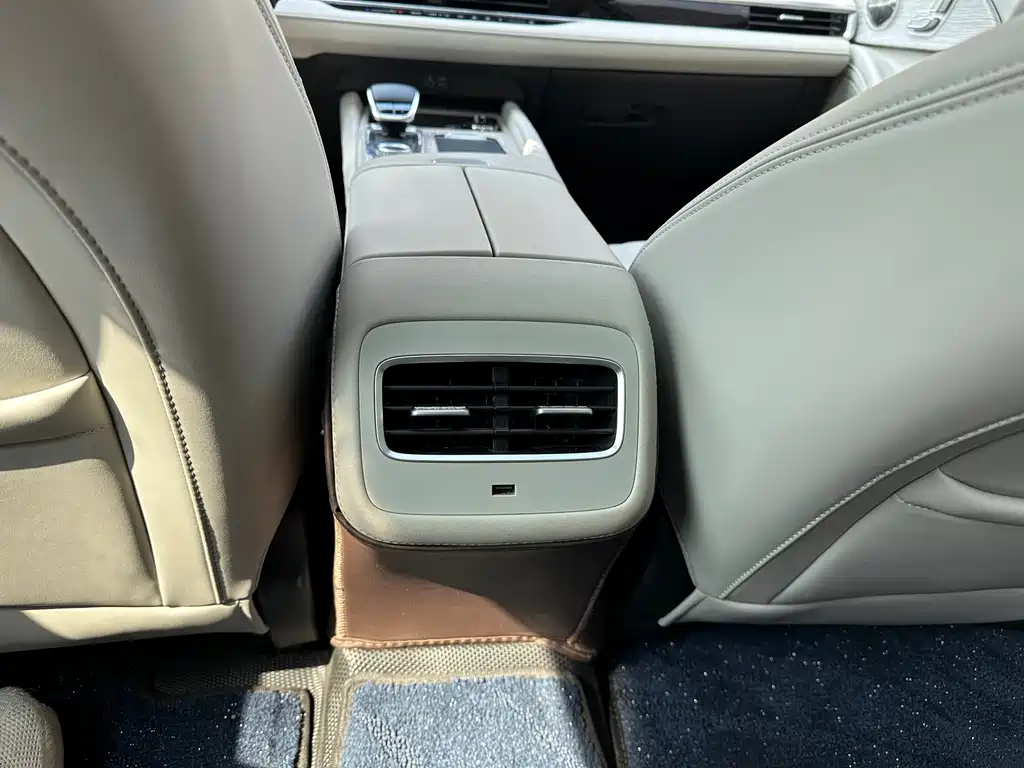 Fengyun A8 2024 127 Voyage Edition Luxury купить на сайте DeffCars