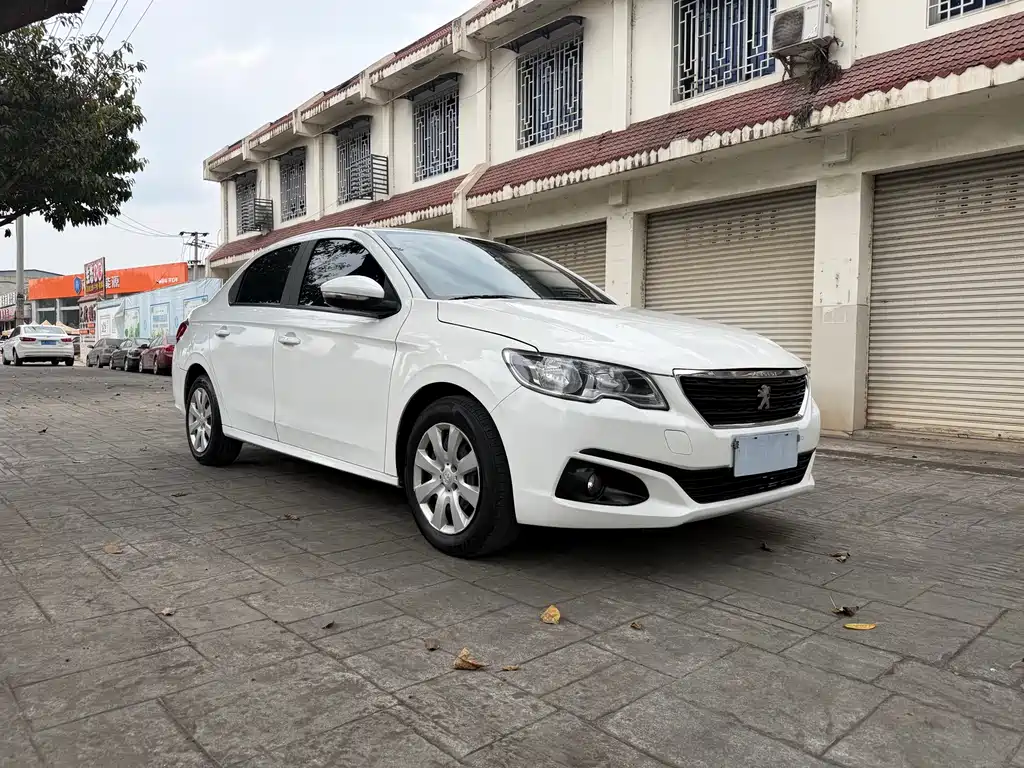 Peugeot 301 2018 1.6L manual comfort version купить на сайте DeffCars