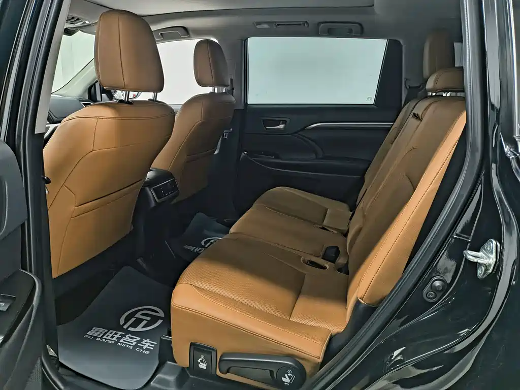 Highlander 2018 2.0T four-wheel drive knight version, 7 seats, National VI купить на сайте DeffCars