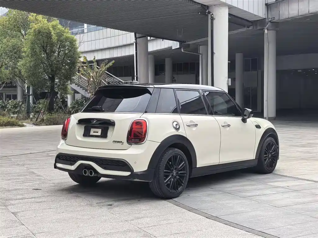 MINI 2022 2.0T COOPER S Classic Five-Door Edition купить на сайте DeffCars