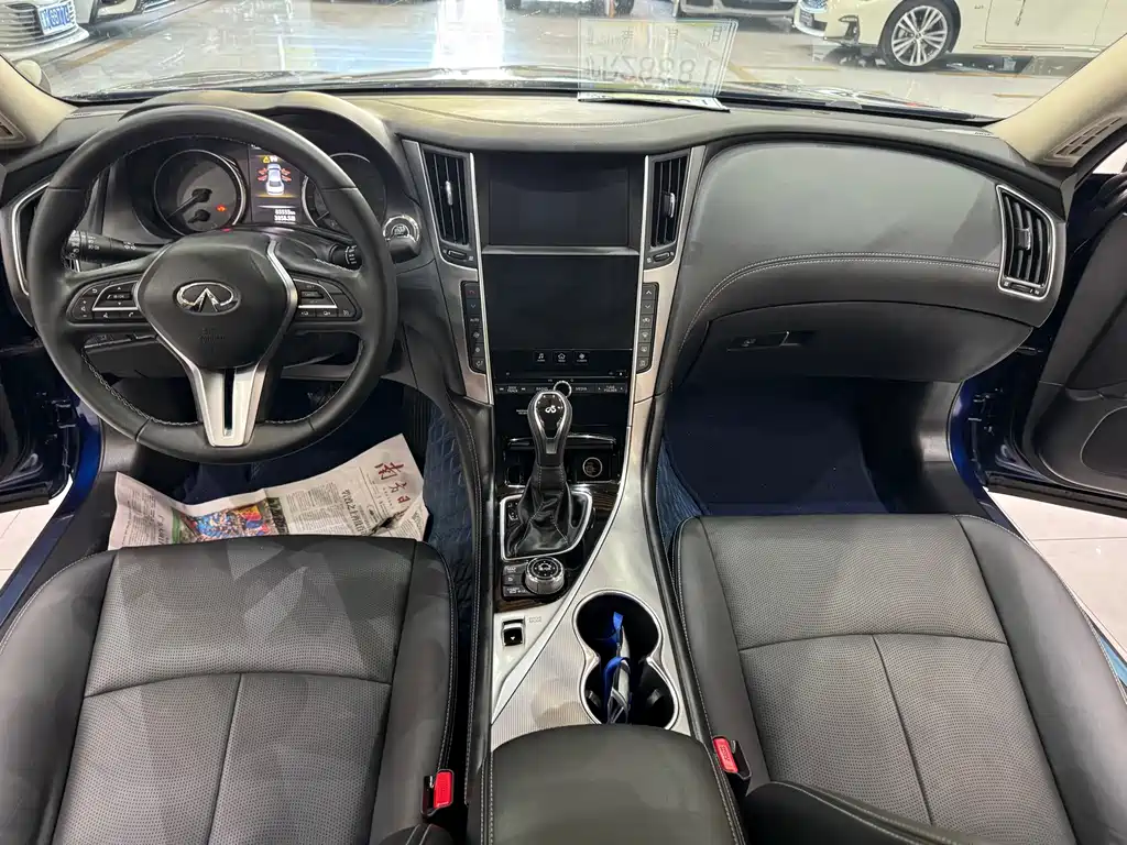Infiniti Q50L 2018 2.0T Premium Edition National VI купить на сайте DeffCars