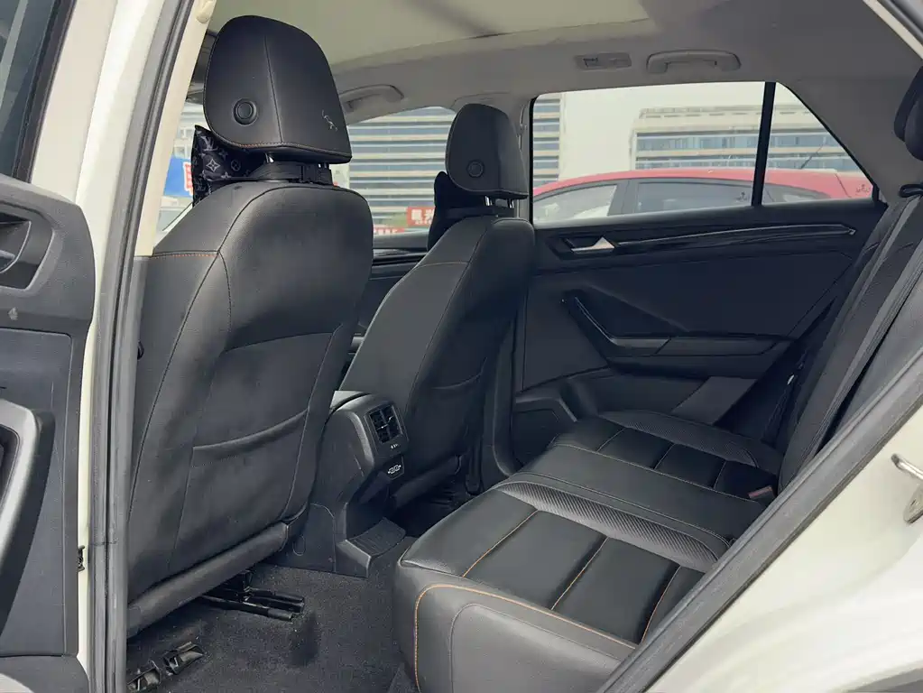 T-ROC 2021 model 280TSI DSG two-wheel drive Comfort Smart Connected Edition купить на сайте DeffCars
