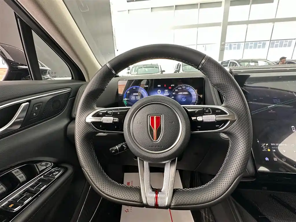 Red Flag Hongqi HS3 PHEV 2024 model 115km Jinwei version купить на сайте DeffCars