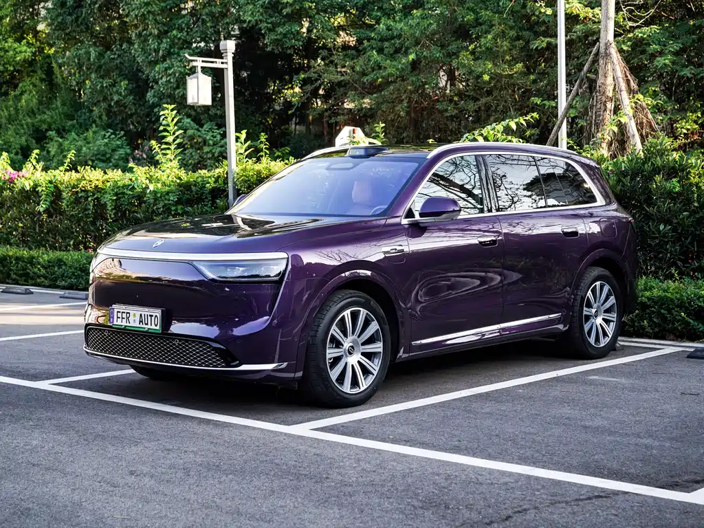 Wenjie M8 2025 pure electric Max+ six-seater long-range version 896-line lidar) купить на сайте DeffCars