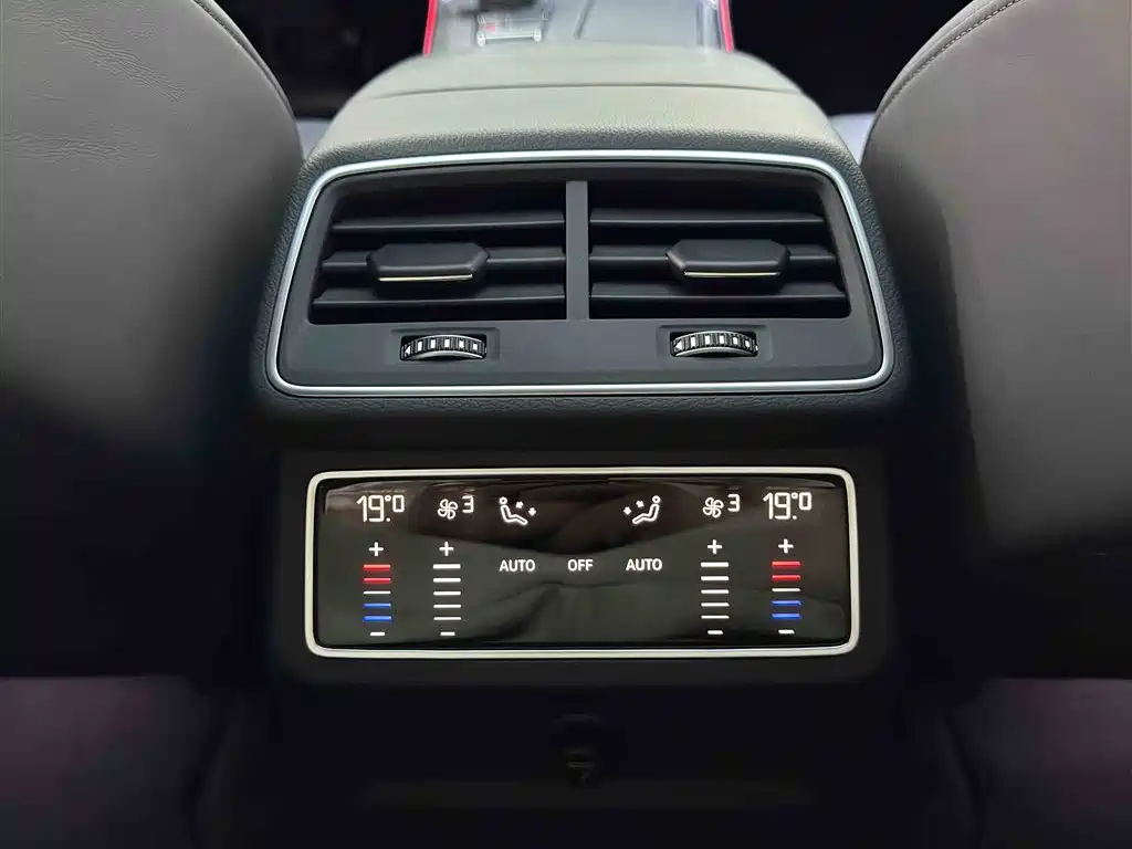 Audi A7 2021 45 TFSI Premium Selection купить на сайте DeffCars