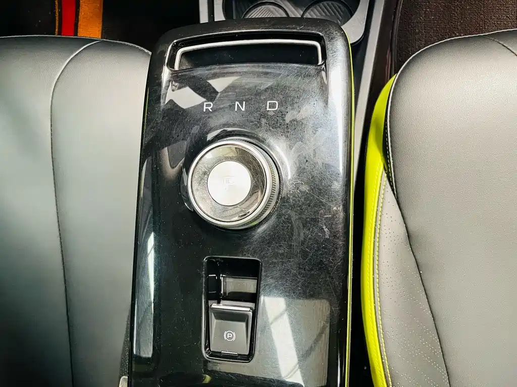 Geely Geometry E Firefly 2023 model 401KM Thunder Tiger 5 seats купить на сайте DeffCars