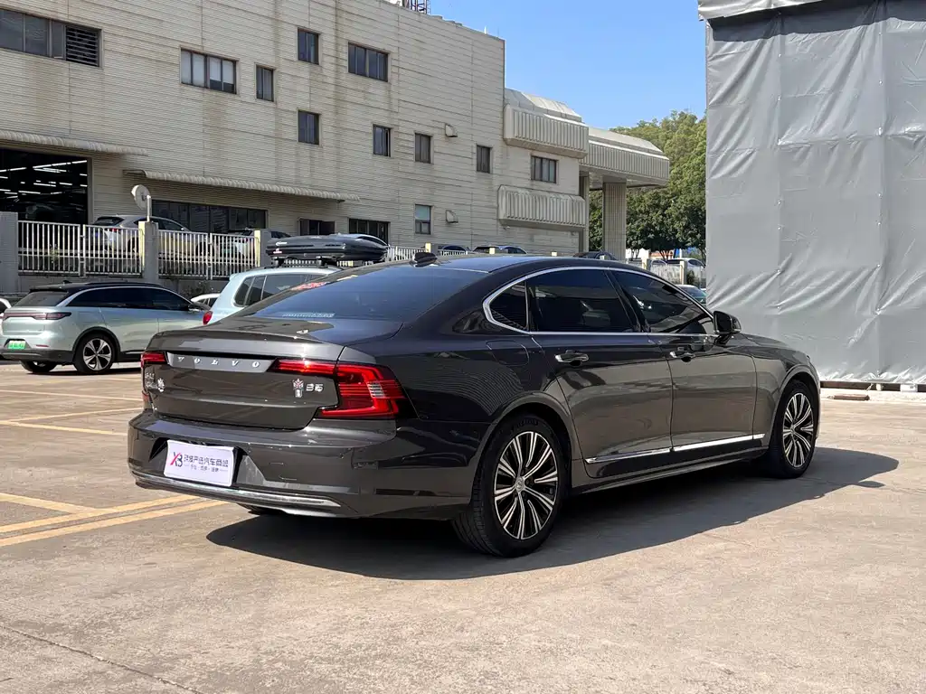 Volvo S90 2021 B5 Zhiyuan Luxury Edition купить на сайте DeffCars