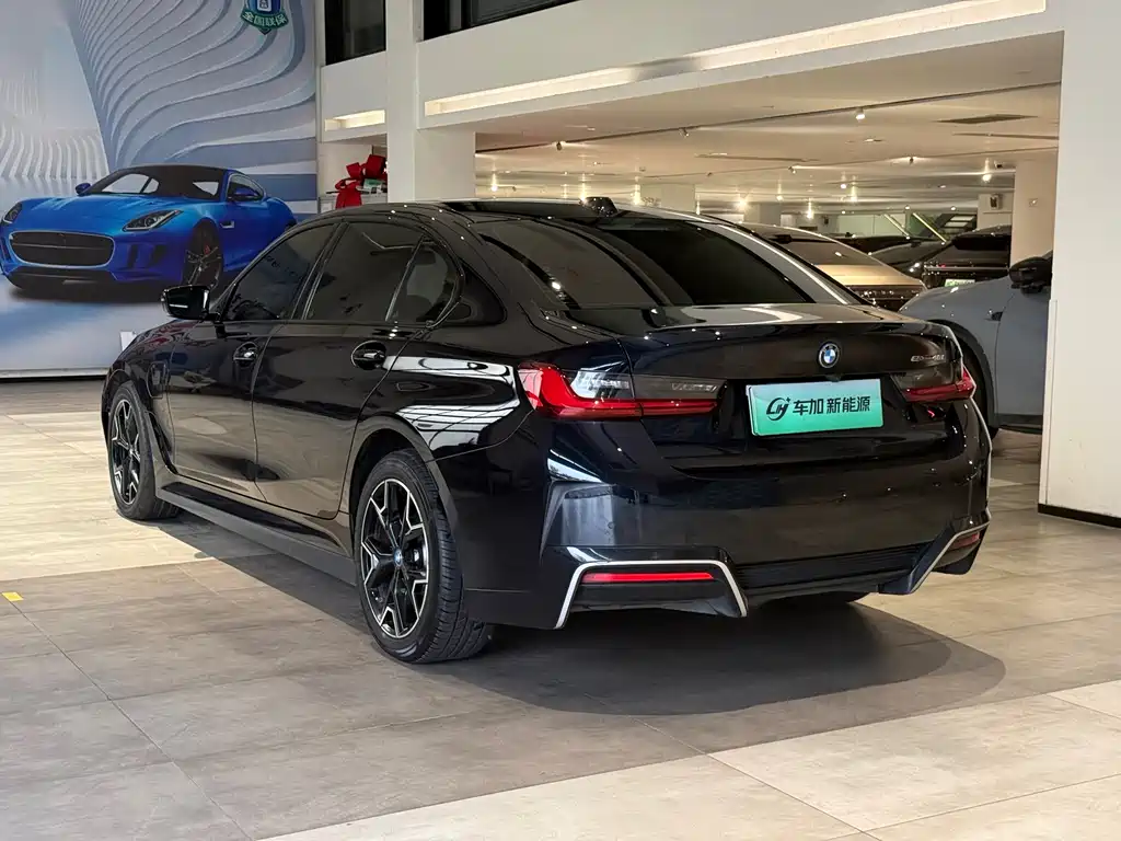 BMW i3 2023 eDrive 40L Night Package купить на сайте DeffCars