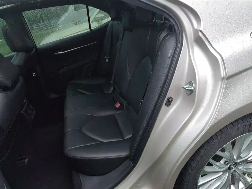 Camry 2019 2.5G Deluxe Edition National VI купить на сайте DeffCars