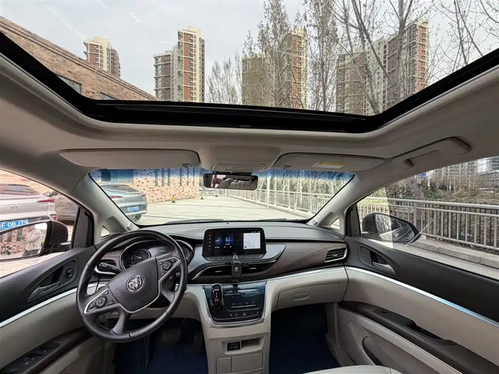 别克GL8 2021款 陆上公务舱 652T 尊贵型 купить на сайте DeffCars