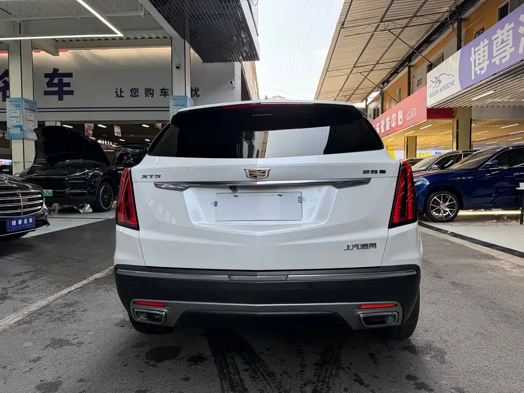 Cadillac XT5 2021 2.0T two-wheel drive luxury model купить на сайте DeffCars