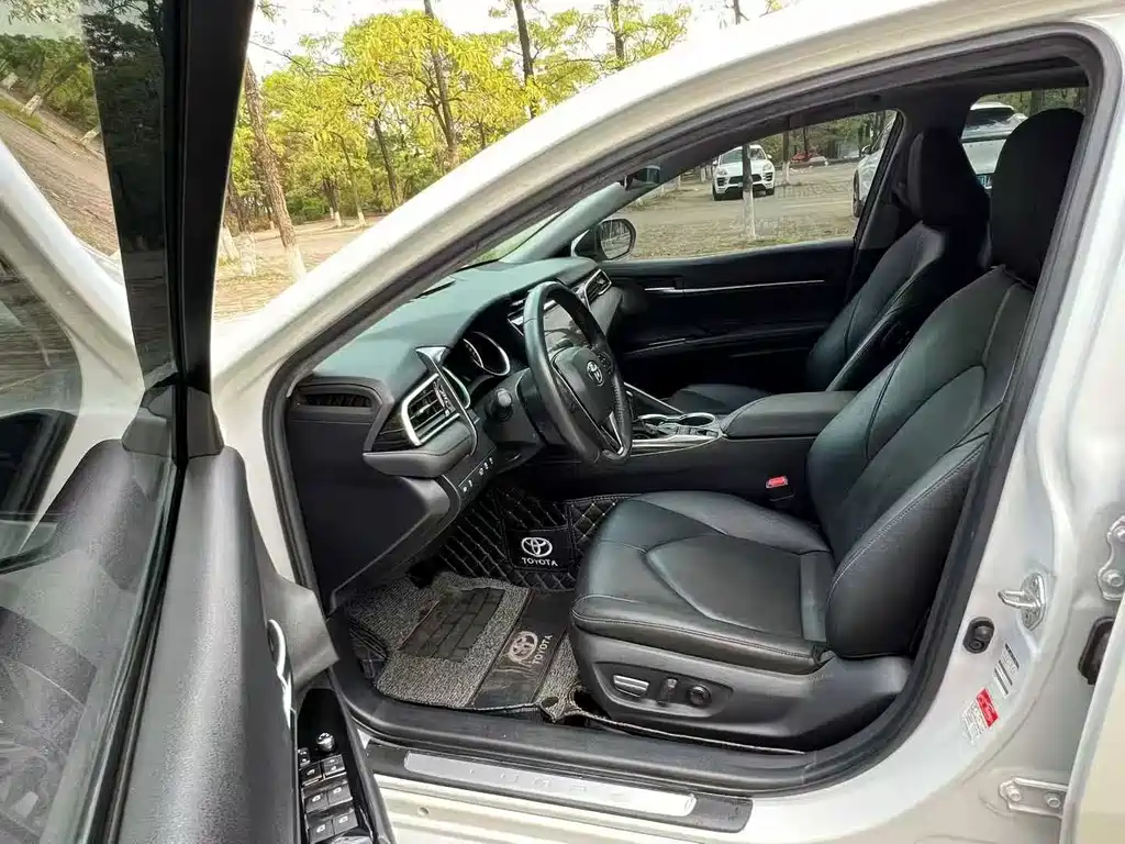 Camry 2019 facelift 2.5G Deluxe Edition купить на сайте DeffCars