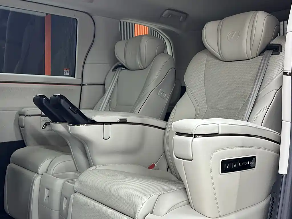 Lexus LM 2025 500h six-seater premium version купить на сайте DeffCars