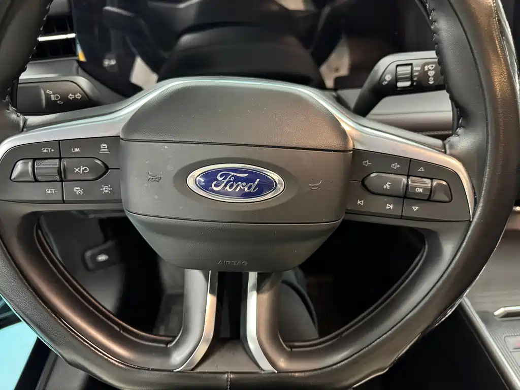 Mondeo 2025 1.5T EcoBoost Luxury купить на сайте DeffCars