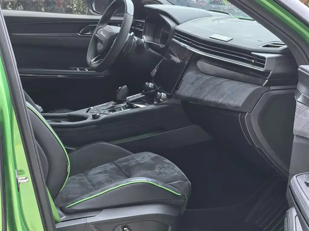 Lynk & Co 05 2022 05+ 2.0TD Automatic Performance Package купить на сайте DeffCars