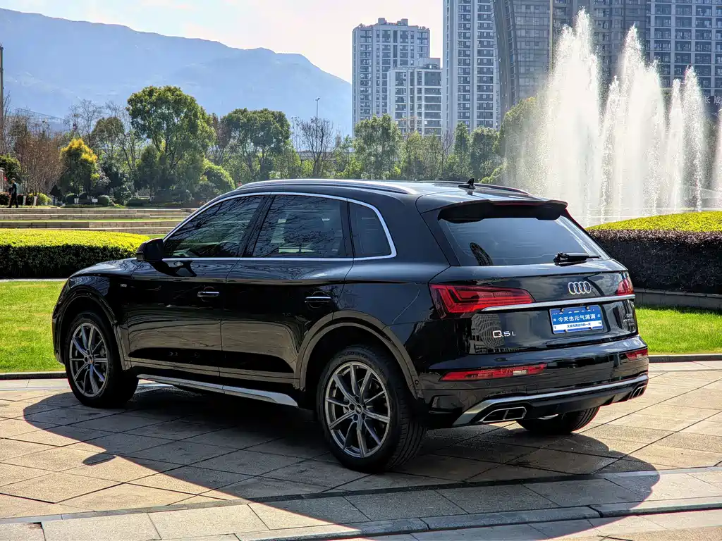 Audi Q5L 2022 45T luxury and dynamic model купить на сайте DeffCars