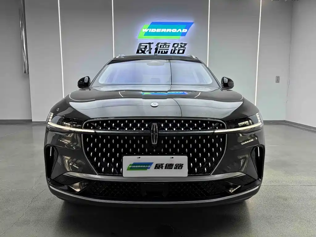 Voyager 2023 2.0T four-wheel drive exclusive edition купить на сайте DeffCars