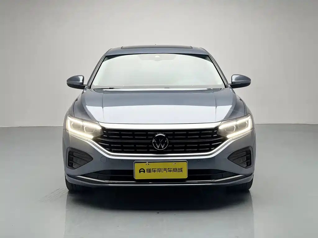 Passat 2022 330TSI Deluxe Edition купить на сайте DeffCars