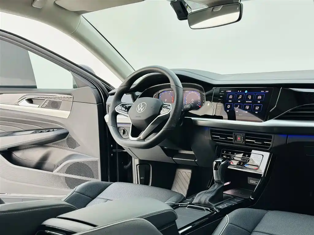 Passat 2023 facelift 380TSI luxury version купить на сайте DeffCars