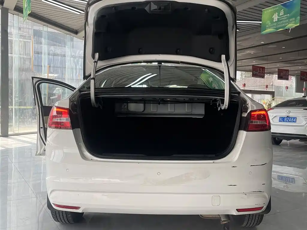 Escort 2017 1.5L automatic comfort model купить на сайте DeffCars