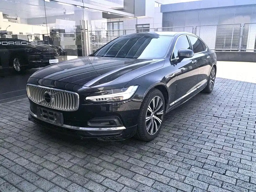 Volvo S90 2021 B5 Smart Deluxe Edition купить на сайте DeffCars