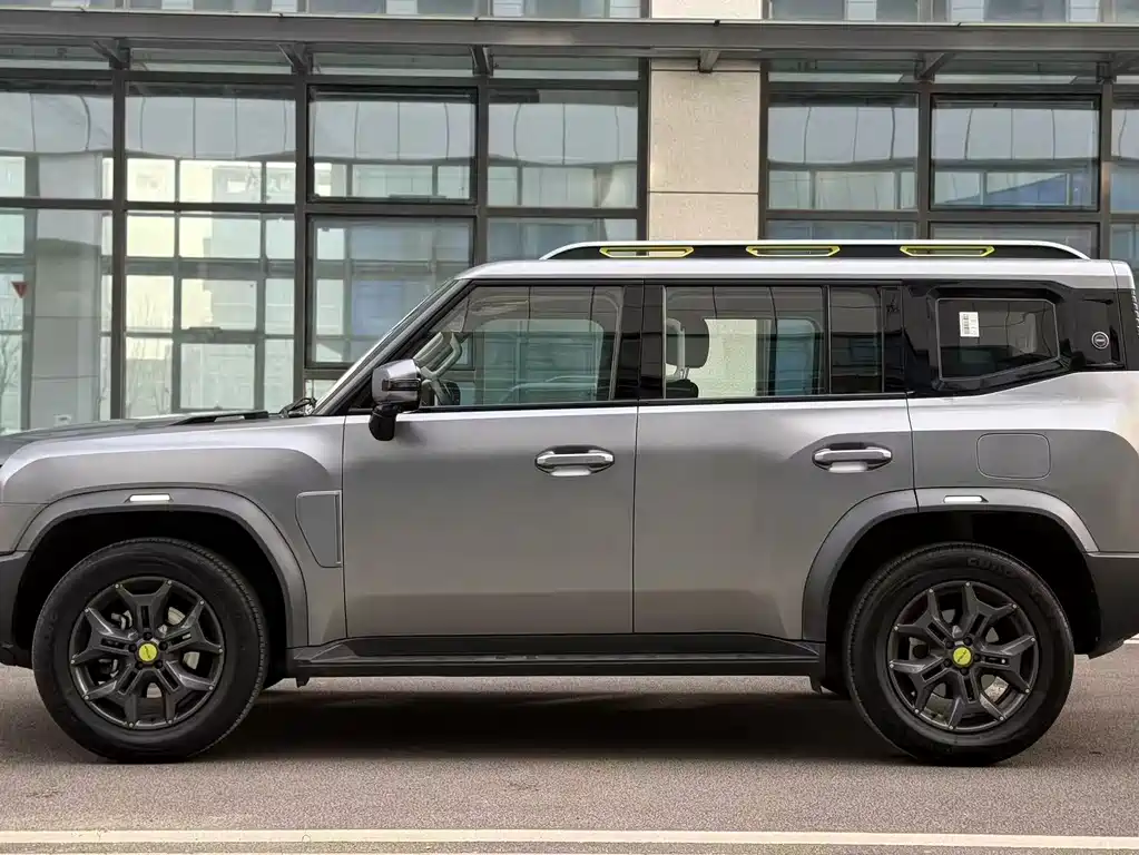 Jietu Traveler 2023 2.0T four-wheel drive crossover PRO купить на сайте DeffCars
