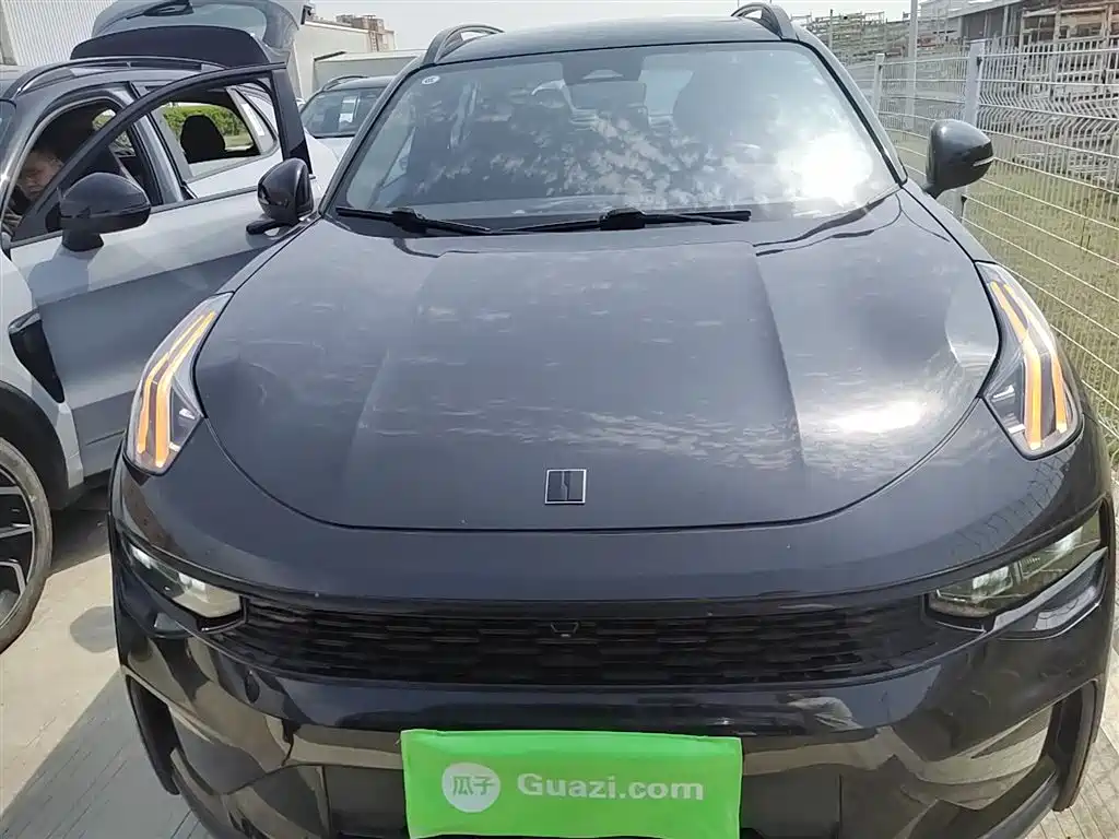 Lynk & Co 01 2023 1.5TD EM-F PM купить на сайте DeffCars