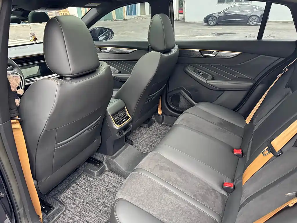 Yixuan MAX 2021 1.5T Dark Night Holy Light Edition (Hybrid) купить на сайте DeffCars