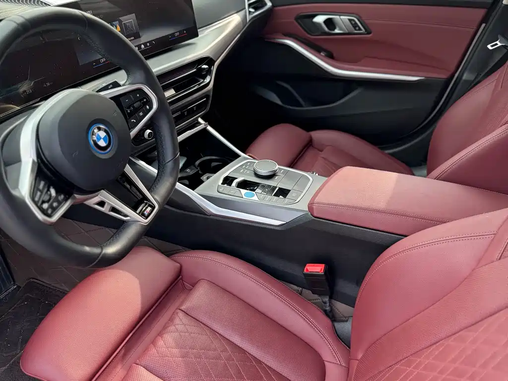 BMW i3 2025 eDrive 35 L купить на сайте DeffCars