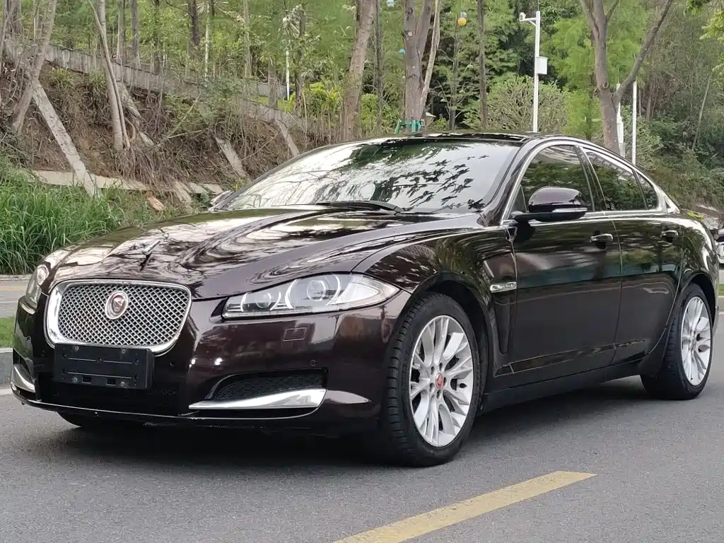 Jaguar XF 2015款 2.0T 豪华版 купить на сайте DeffCars