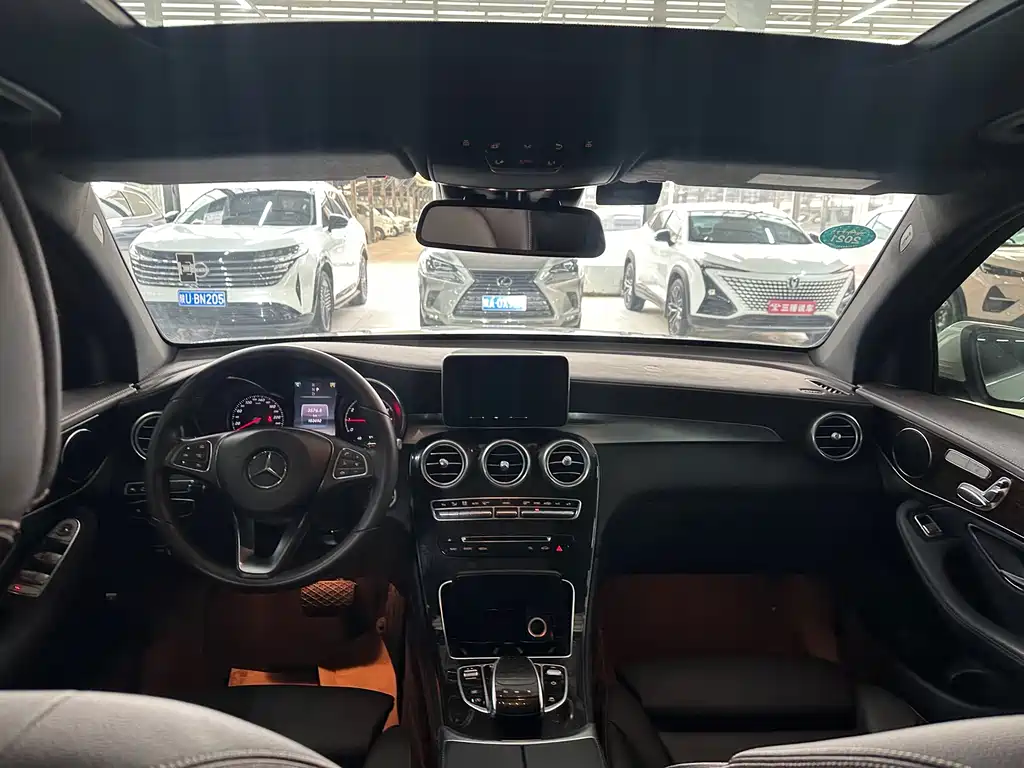 Mercedes-Benz GLC 2017 GLC 260 4MATIC luxury model купить на сайте DeffCars
