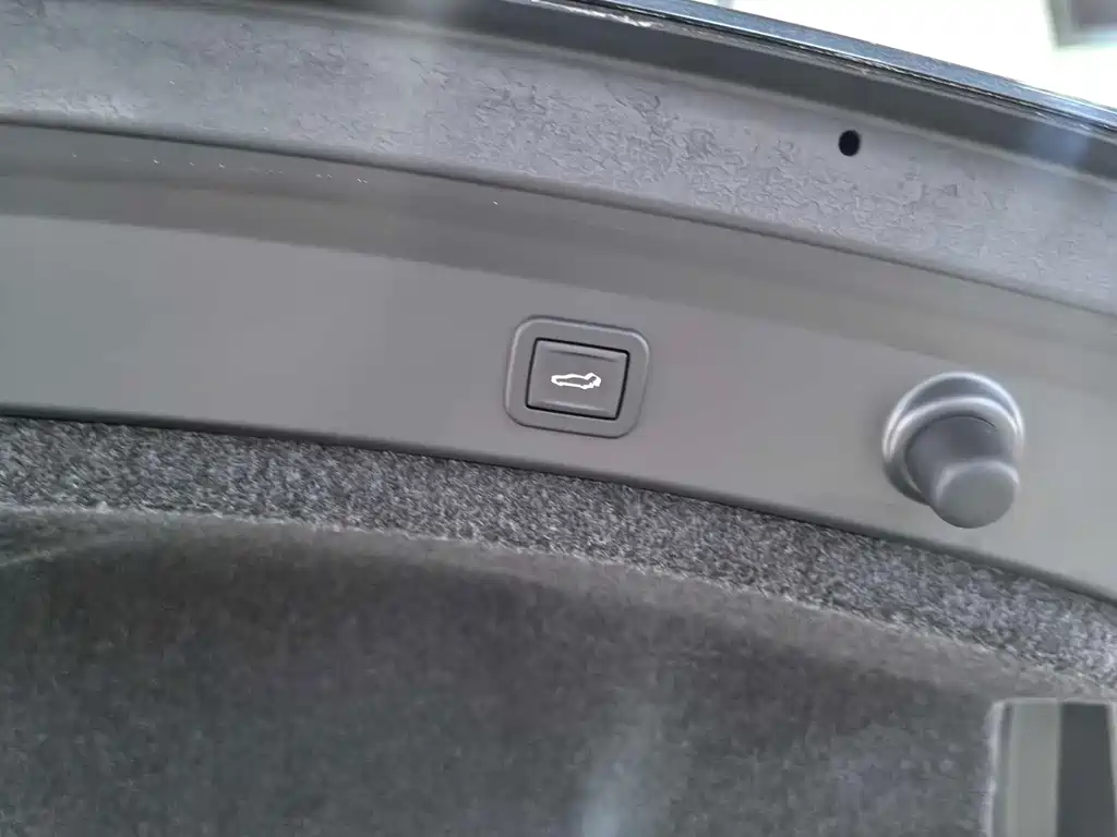 Cadillac CT6 2023 28T Platinum Type купить на сайте DeffCars