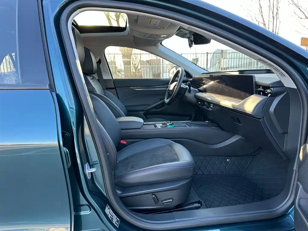 Mondeo 2023 EcoBoost 180 Luxury купить на сайте DeffCars