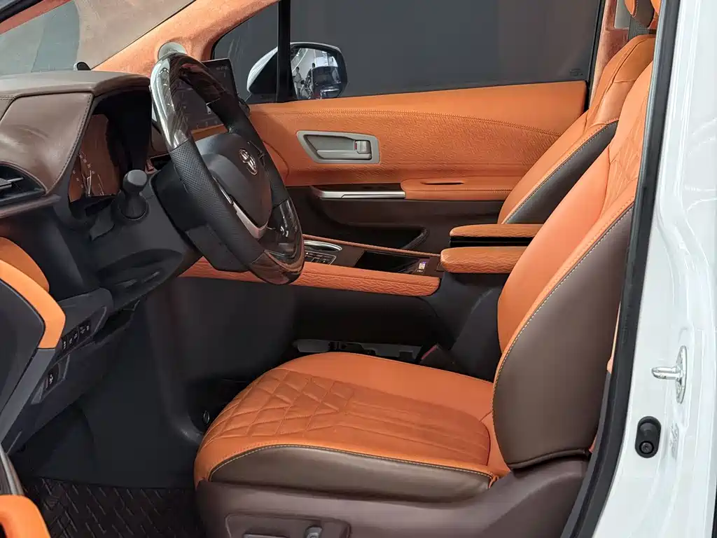 SIENNA 2021 2.5L Hybrid Comfort Edition купить на сайте DeffCars