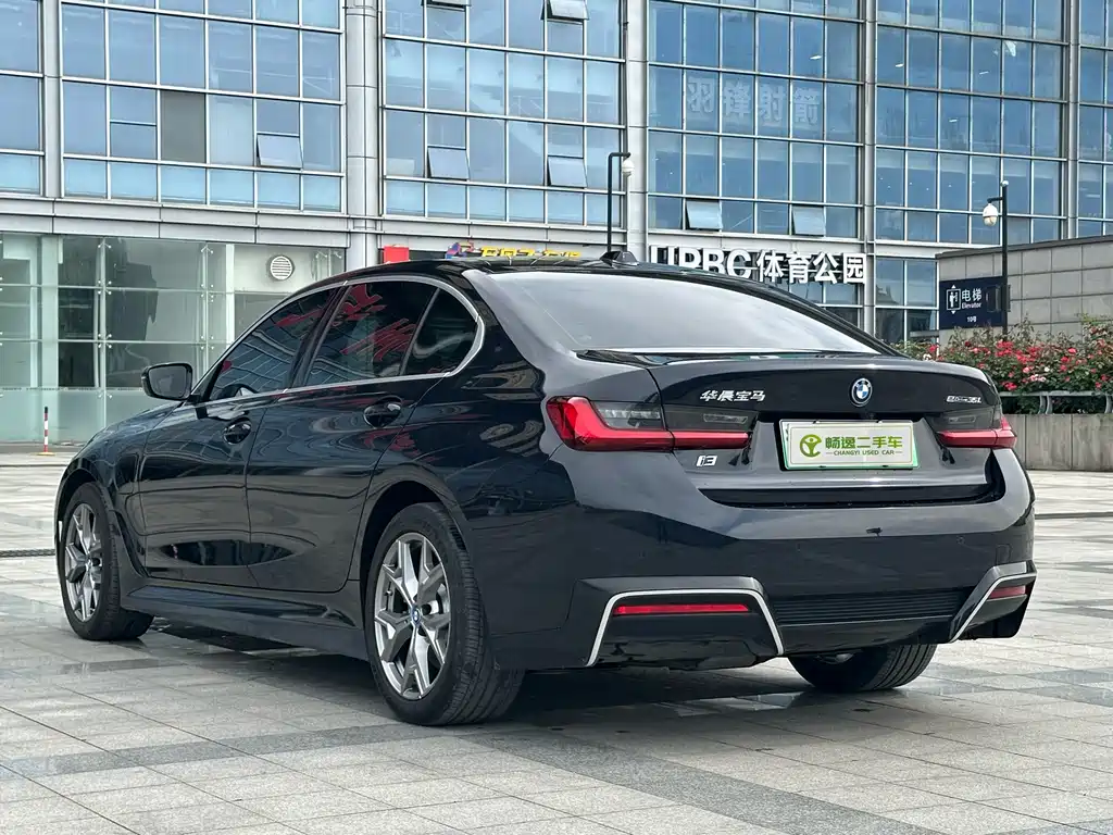 BMW i3 2024 eDrive 35 L купить на сайте DeffCars