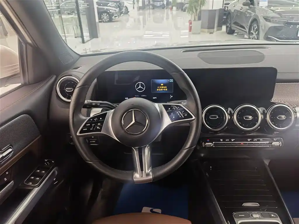 Mercedes-Benz GLB 2024 facelift GLB 200 dynamic version купить на сайте DeffCars