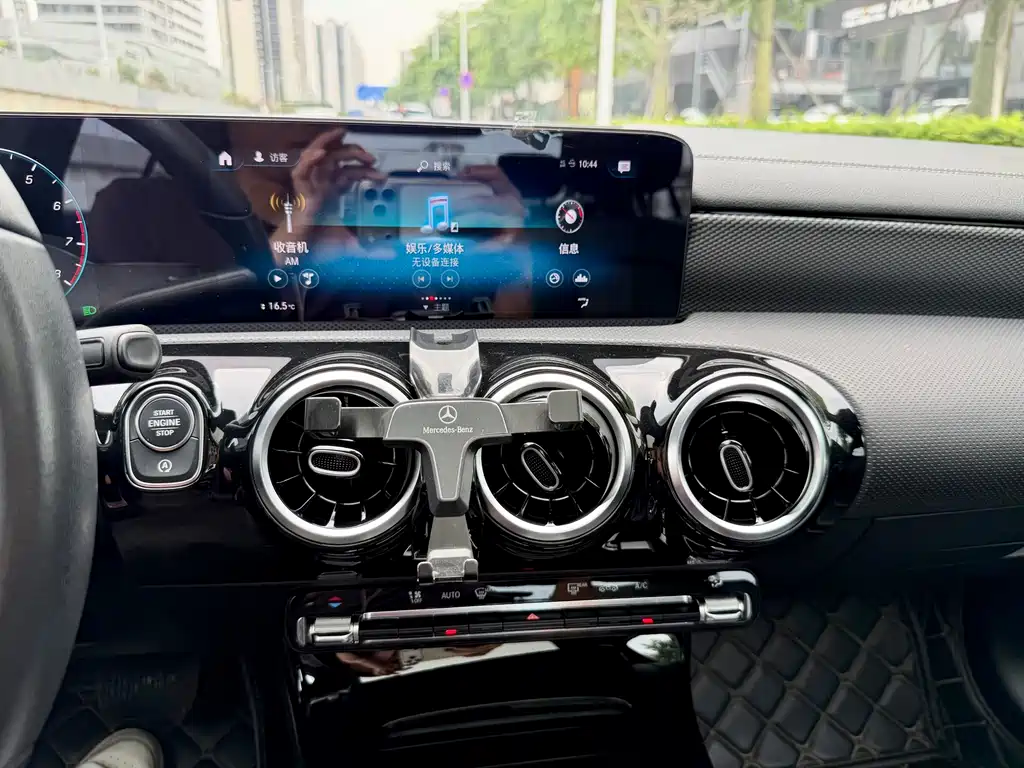 Mercedes-Benz A-Class 2020 facelift A 180 L купить на сайте DeffCars