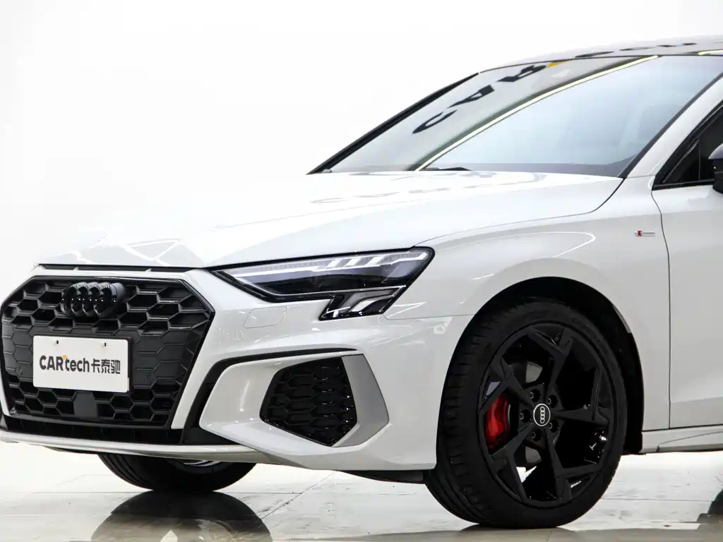 Audi A3 2024 Sportback 35 TFSI luxury sports model купить на сайте DeffCars