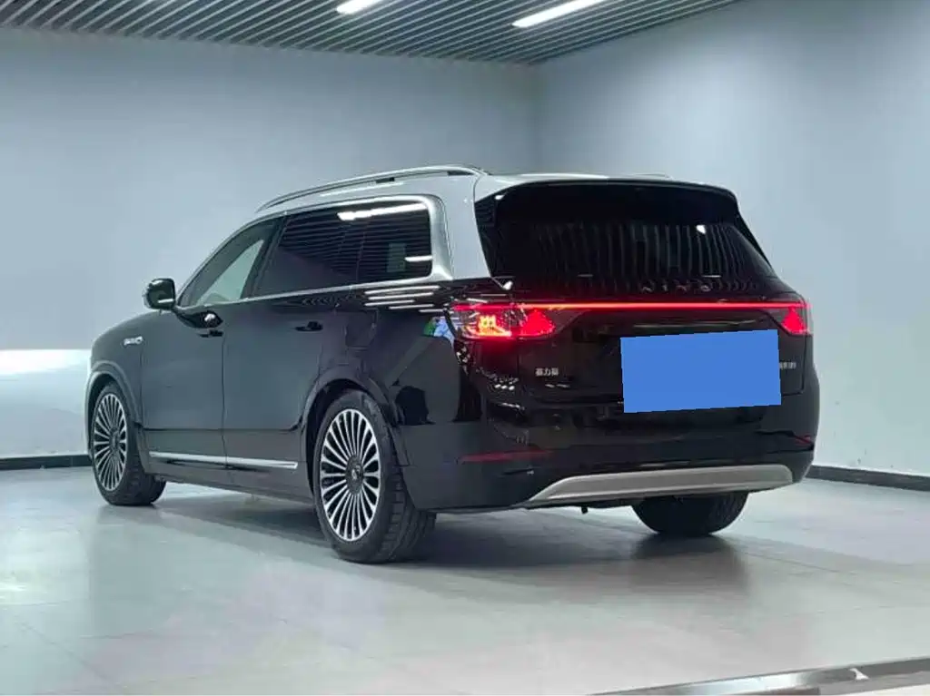 Wenjie M9 2024 extended range Ultra version 42kWh 6-seater version купить на сайте DeffCars