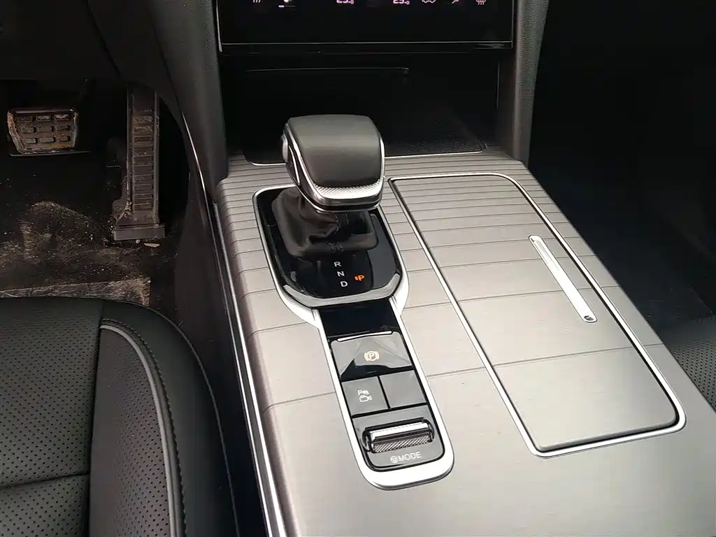 Hongqi HS7 PHEV 2024 2.0T PHEV four-wheel drive Qichang version 6 seats купить на сайте DeffCars