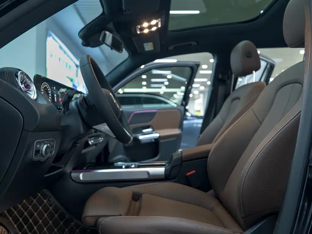 Mercedes-Benz GLB 2024 GLB 220 Dynamic купить на сайте DeffCars